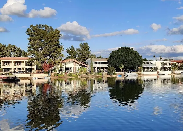 Apartment Lakeside Modern Retreat In Tempe